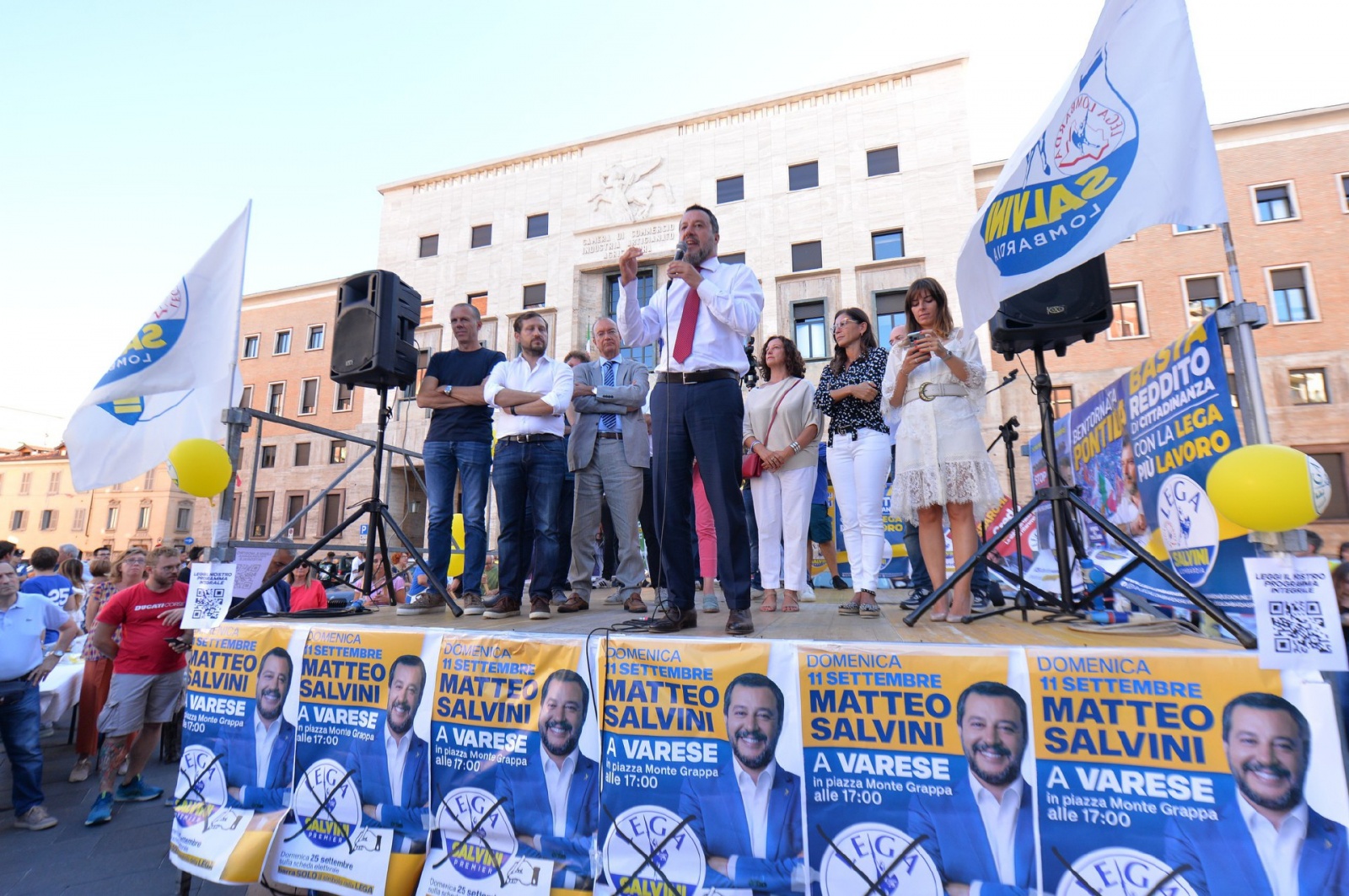 VARESE MATTEO SALVINI IN PIAZZA MONTE GRAPPA PER CAMPAGNA ELETTORALE POLITICHE 2022 CON I CANDIDATI. RISOTTATA LEGA E BIRRA