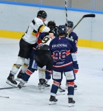 VARESE. HOCKEY. HCMV MASTINI VARESE-HC FALCONS BRIXEN BRESSANONE NELLA FOTO RISSA DROLET LEITNER INTERVIENE PIROSO