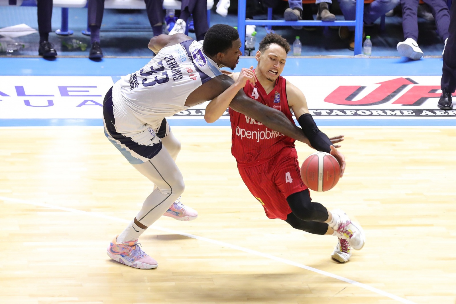 Colbey Ross, Nick Perkins Happycasa Brindisi - Openjobmetis Pallacanestro Varese LBA Legabasket Serie A UnipolSAI 2022/2023 Brindisi, 08/01/2023 Foto GianniGiannuzzi / Ciamillo-Castoria
