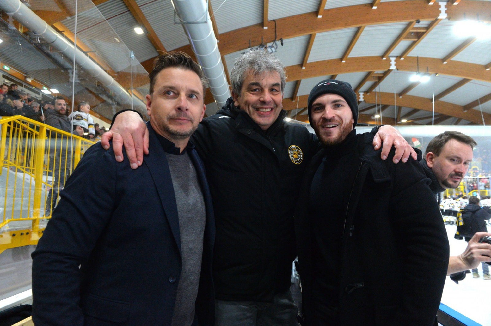 VARESE. HOCKEY. COPPA ITALIA. FINALS FOUR. FINALE HCMV VARESE HOCKEY - SV KALTERN ROTHOBLASS CALDARO NELLA FOTO FINALE FESTEGGIAMENTI