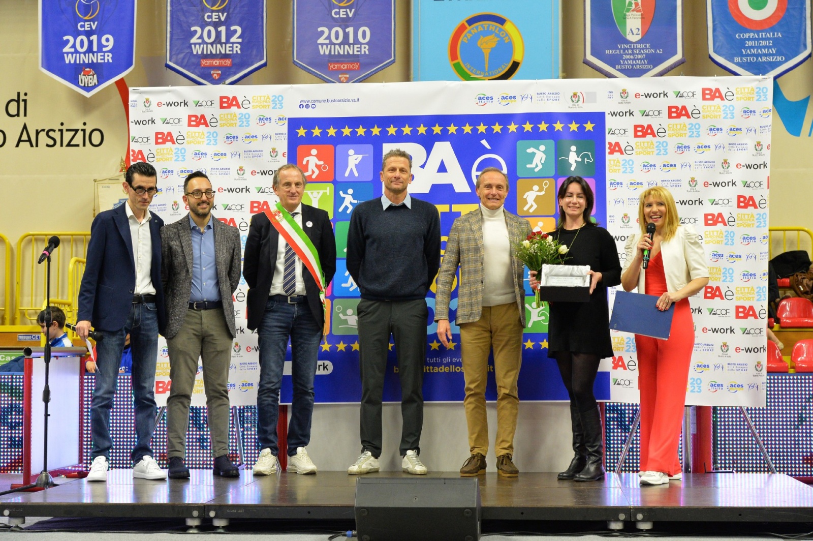 BUSTO ARSIZIO CERIMONIA DI APERTURA BUSTO CITTAÕ EUROPEA DELLO SPORT MIELE