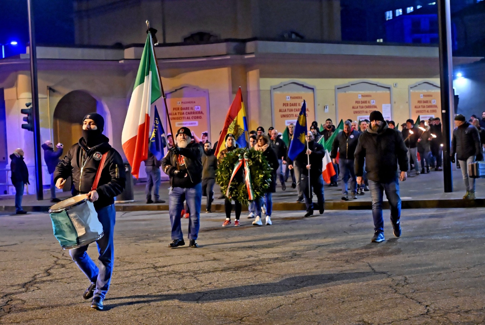 VARESE. CORTEO ESTREMA DESTRA COMMEMORAZIONE FOIBE DALLA STAZIONE FS A PIAZZA MONTE GRAPPA NELLA FOTO