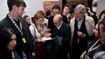 BUSTO ARSIZIO. IL REGISTA GIUSEPPE TORNATORE OSPITE AL BAFF, BUSTO ARSIZIO FILM FESTIVAL, AL CINEMA LUX. RICEVUTO DAL SINDACO ANTONELLI, DALL’ASSESSORE MAFFIOLI E DAL PRESIDENTE GABRIELE TOSI NELLA FOTO ALL’USCITA FIRMA AUTOGRAFI E SI CONCEDE PER I SELFIE