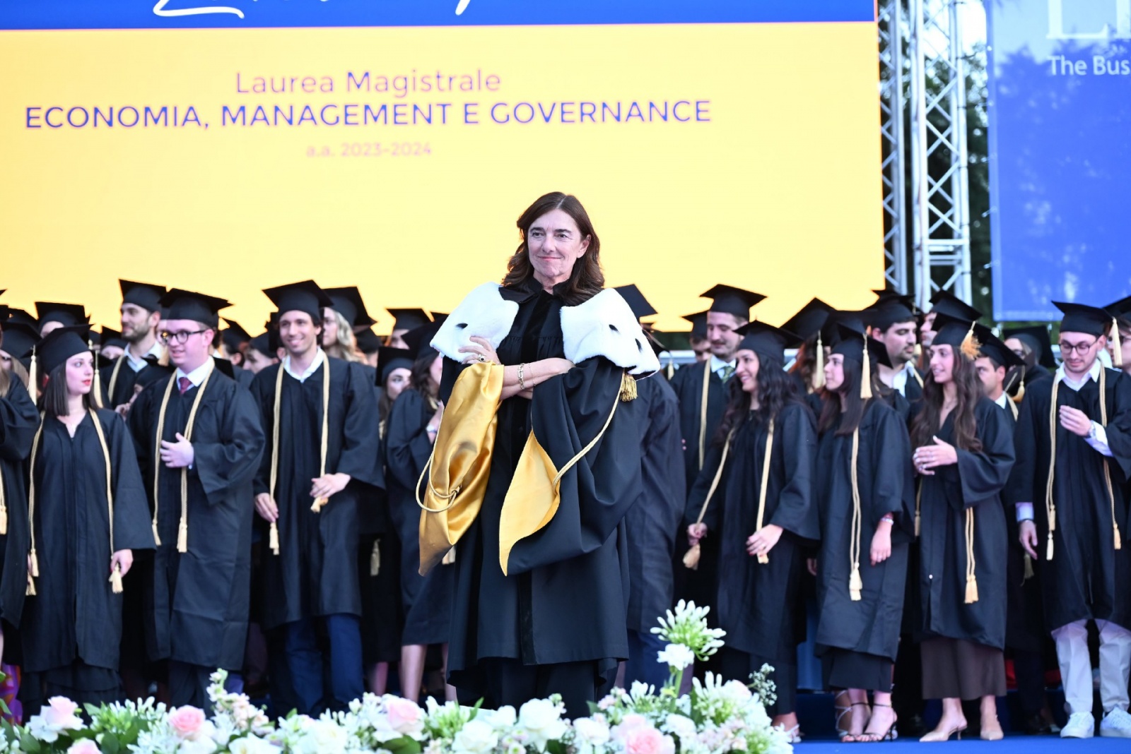 CASTELLANZA. LAUREATI IN FESTA 2025 LIUC NELLA FOTO RETTRICE ANNA GERVASONI