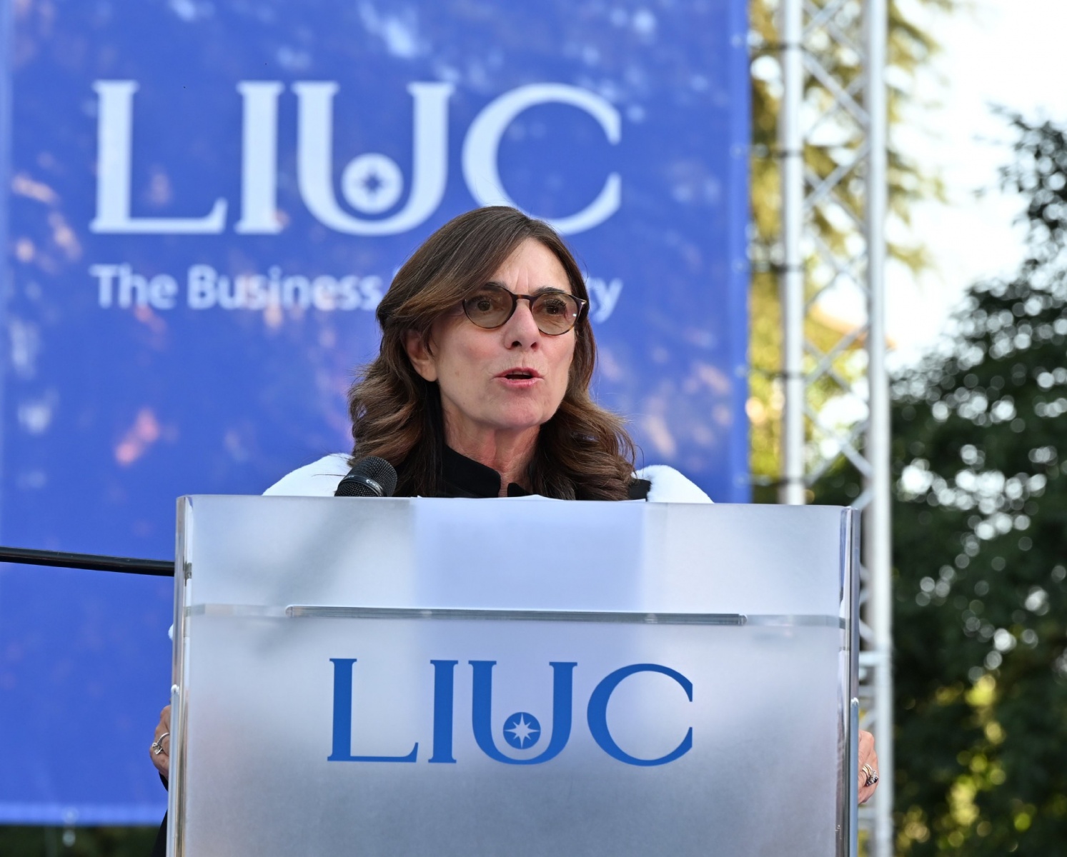 CASTELLANZA. LAUREATI IN FESTA 2025 LIUC NELLA FOTO RETTRICE ANNA GERVASONI