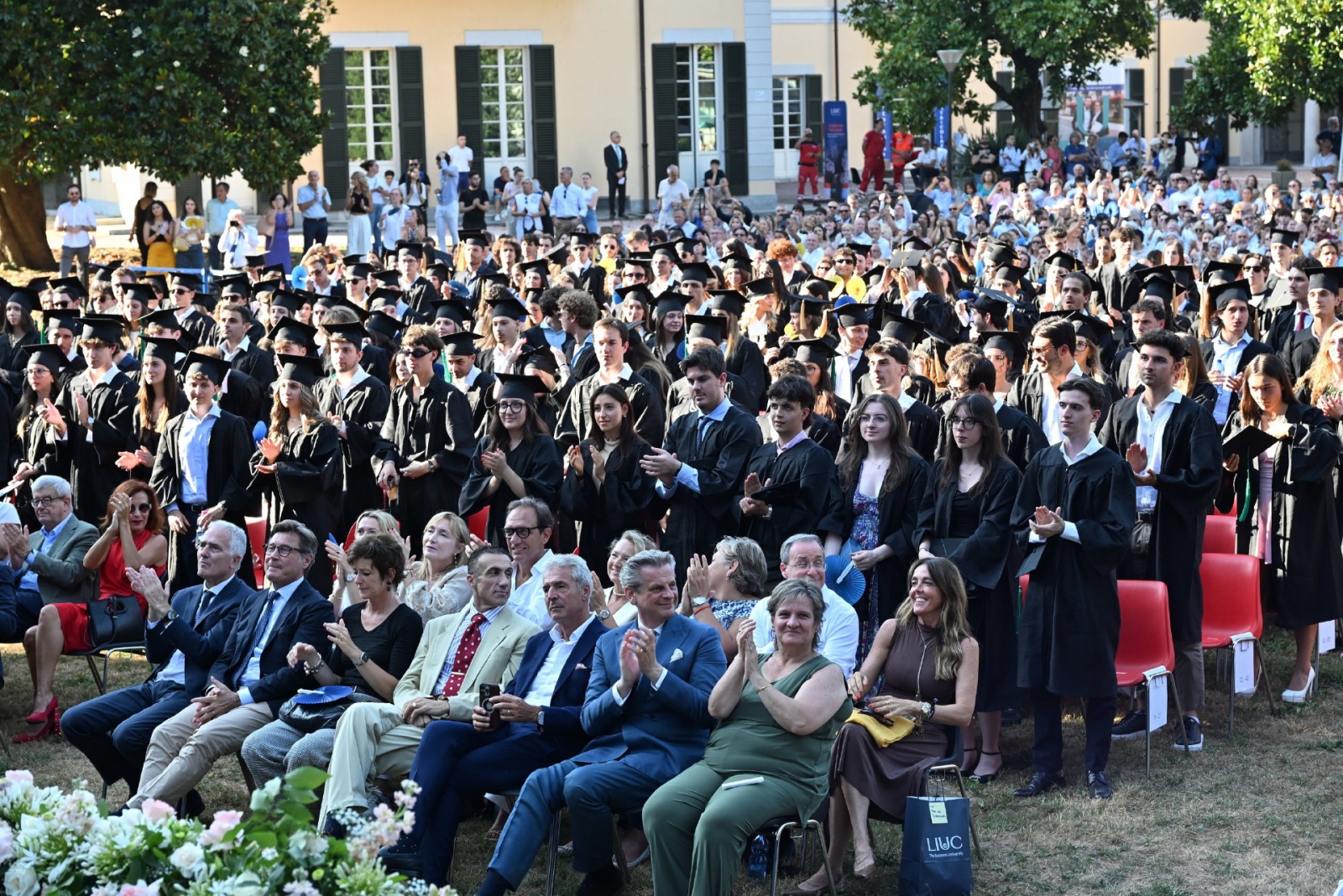CASTELLANZA. LAUREATI IN FESTA 2025 LIUC NELLA FOTO