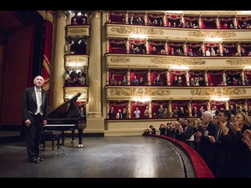 Alla Scala martedì la camera ardente di Maurizio Pollini