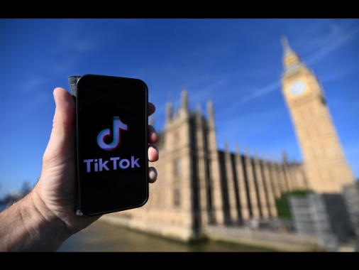 L'Ue minaccia stop a funzioni di TikTok Lite da giovedì