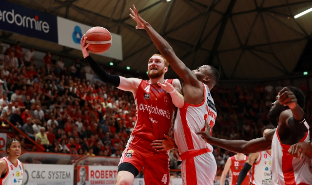 Basket, Varese: vittoria e rimpianti