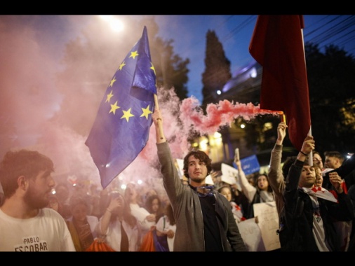 La Georgia adotta la legge sull'influenza straniera