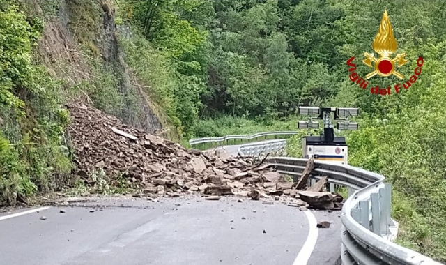 La frana caduta sulla Provinciale