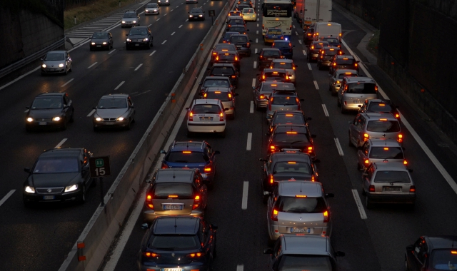 Chiusura notturna sulla A8 (Foto Archivio)