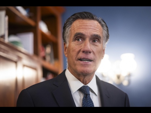 Il repubblicano Romney loda Harris per dibattito, 'intelligente'