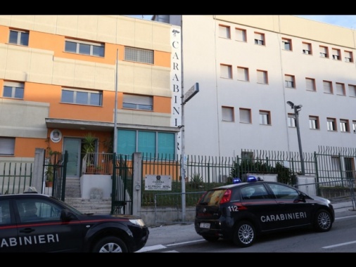 Uccide moglie davanti ai figli, 30enne fermato nel Casertano