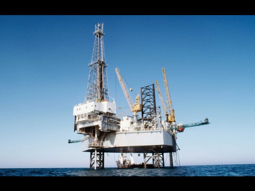 Prezzo del petrolio in calo, Wti a 74,61 dollari