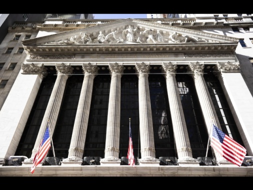 Wall Street apre contrastata, Dj-0,33%, Nasdaq +0,43%