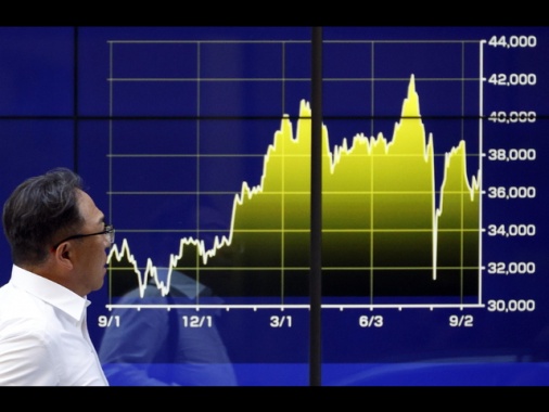 Borsa: Asia in calo con la lente sulla Fed e presidenziali Usa