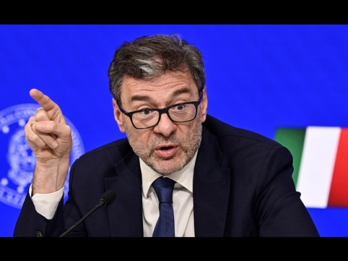 Giorgetti, 5.000 euro a lavoratori che si trasferiscono