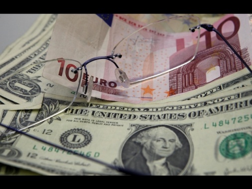 L'euro è stabile in avvio a 1,0789 dollari