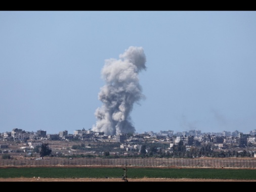 Massacro in campo profughi a nord Gaza, 150 tra morti e feriti