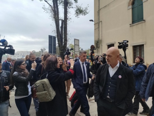 Turetta arrivato in aula, presente anche Gino Cecchettin