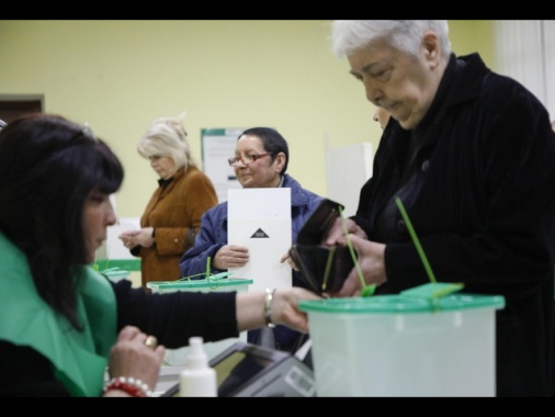 Urne aperte in Georgia, test cruciale per le aspirazioni Ue