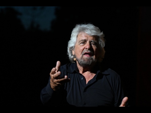 Grillo, si muore più traditi da pecore che sbranati dal lupo