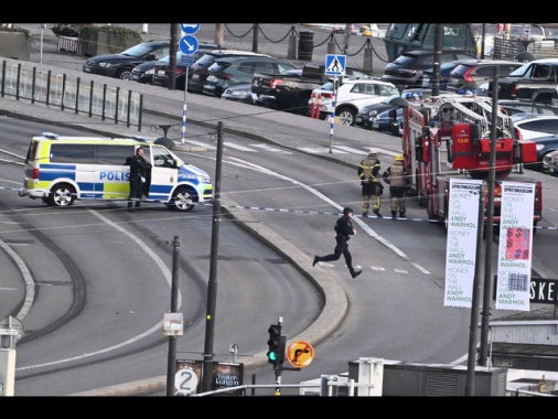 Allarme a Stoccolma, trovata bomba a mano nel centro storico