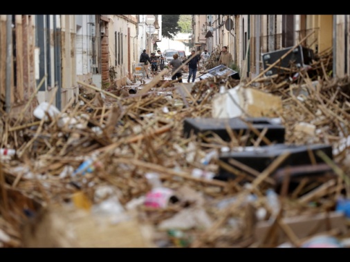 Soccorsi senza sosta a Valencia, 'non ottimisti'