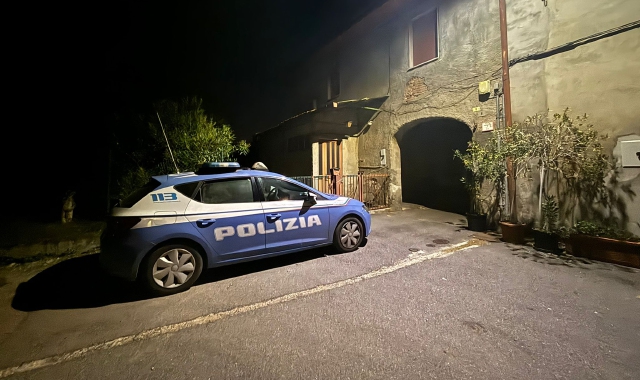 Sul posto sono intervenuti operatori sanitari e poliziotti (foto Veronica Deriu)