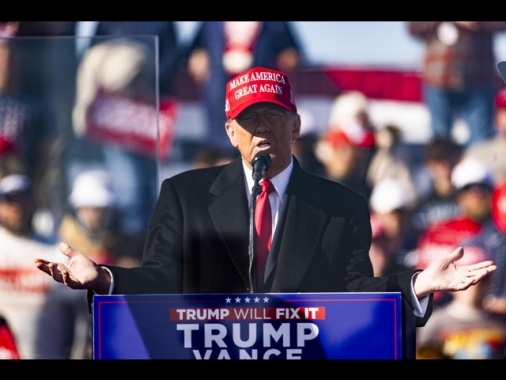 Trump, 'non avrei dovuto lasciare Casa Bianca dopo il voto'