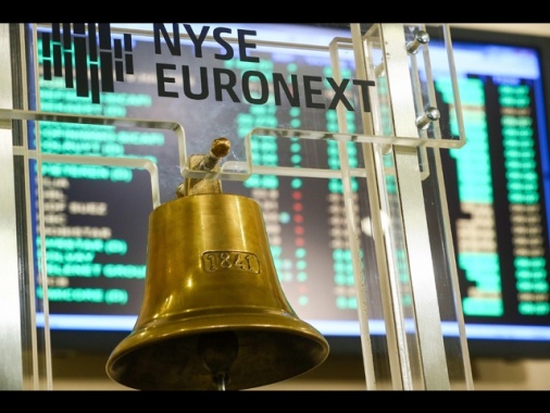 Borsa: Europa contiene il calo, Londra e Madrid positive