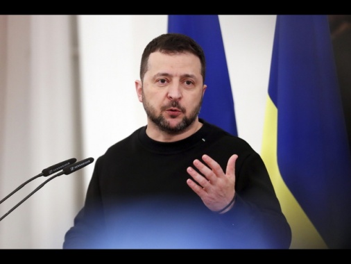 Zelensky, 'Putin è piccolo rispetto all'Europa unita'