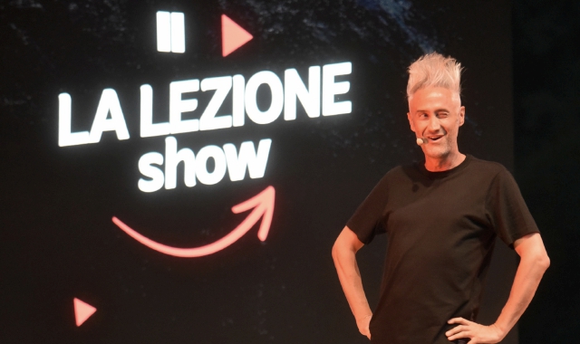 Vincenzo Schettini a Varese per la sua “Lezione show” (foto Blitz)