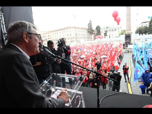 Cgil, oltre mille euro in meno per i salari italiani in 30 anni