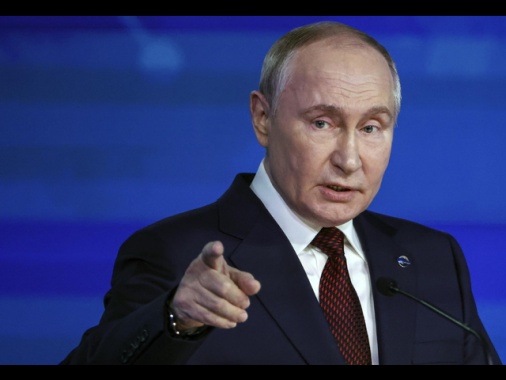 Putin, lanciato un missile ipersonico balistico
