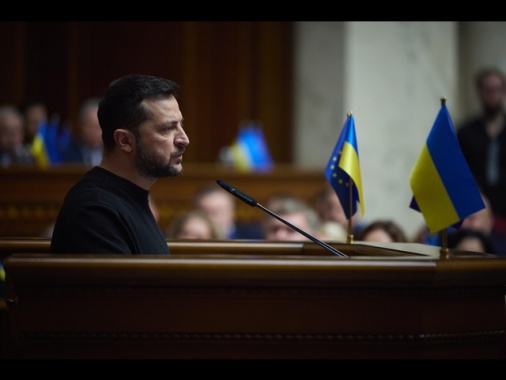 Zelensky incalza gli alleati, diamo impulso a forniture di armi