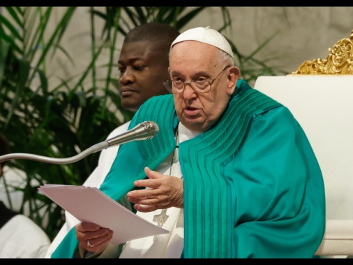 Il Papa sul fine vita, accompagnare al termine naturale