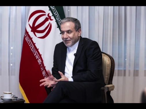 Iran, 'appoggiamo con forza governo e esercito siriani'