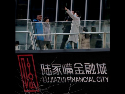 Borsa: Shanghai apre +0,06%, Shenzhen a -0,08%
