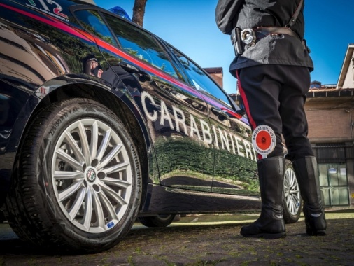 Uccide la moglie poi si toglie la vita nel Bolognese
