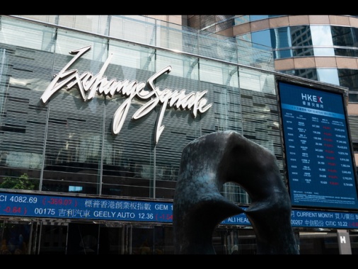 Borsa: l'Asia chiude contrastata in vista della Fed