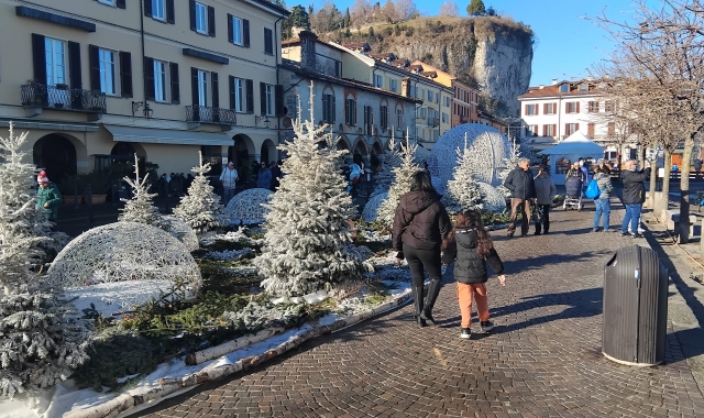 Capodanno ad Arona, la polemica della musica dal vivo