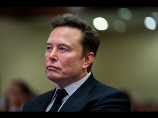 Musk, 'Zelensky il più grande campione di furti'