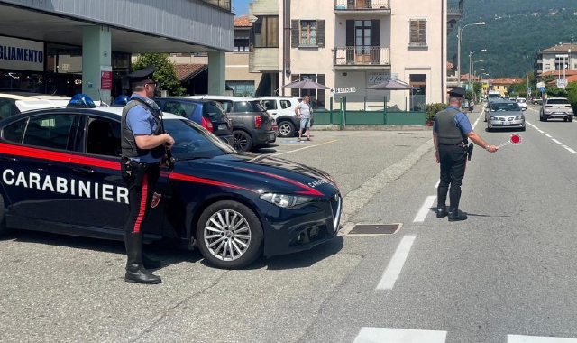 I controlli dei carabinieri (foto Archivio)