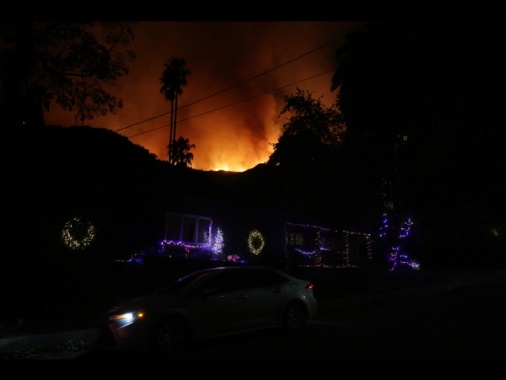 Incendio Palisades si allarga, estese evacuazioni