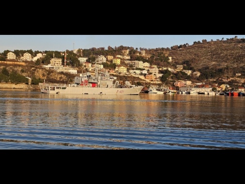 La nave Cassiopea con 49 migranti è arrivata in Albania