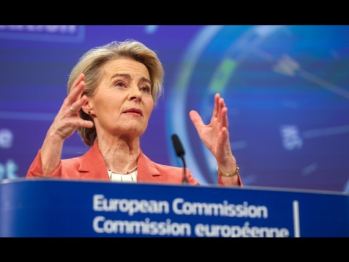 Von der Leyen, multe all'auto? 'Serve equità e flessibilità'