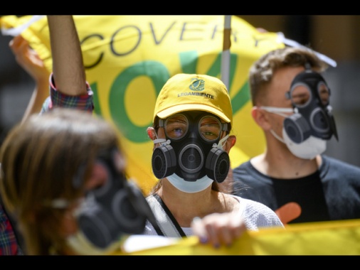 Cedu, 'Italia pone a rischio vita abitanti Terra dei Fuochi'
