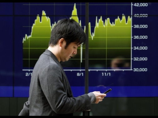 Borsa: Tokyo, apertura in calo (-0,39%)
